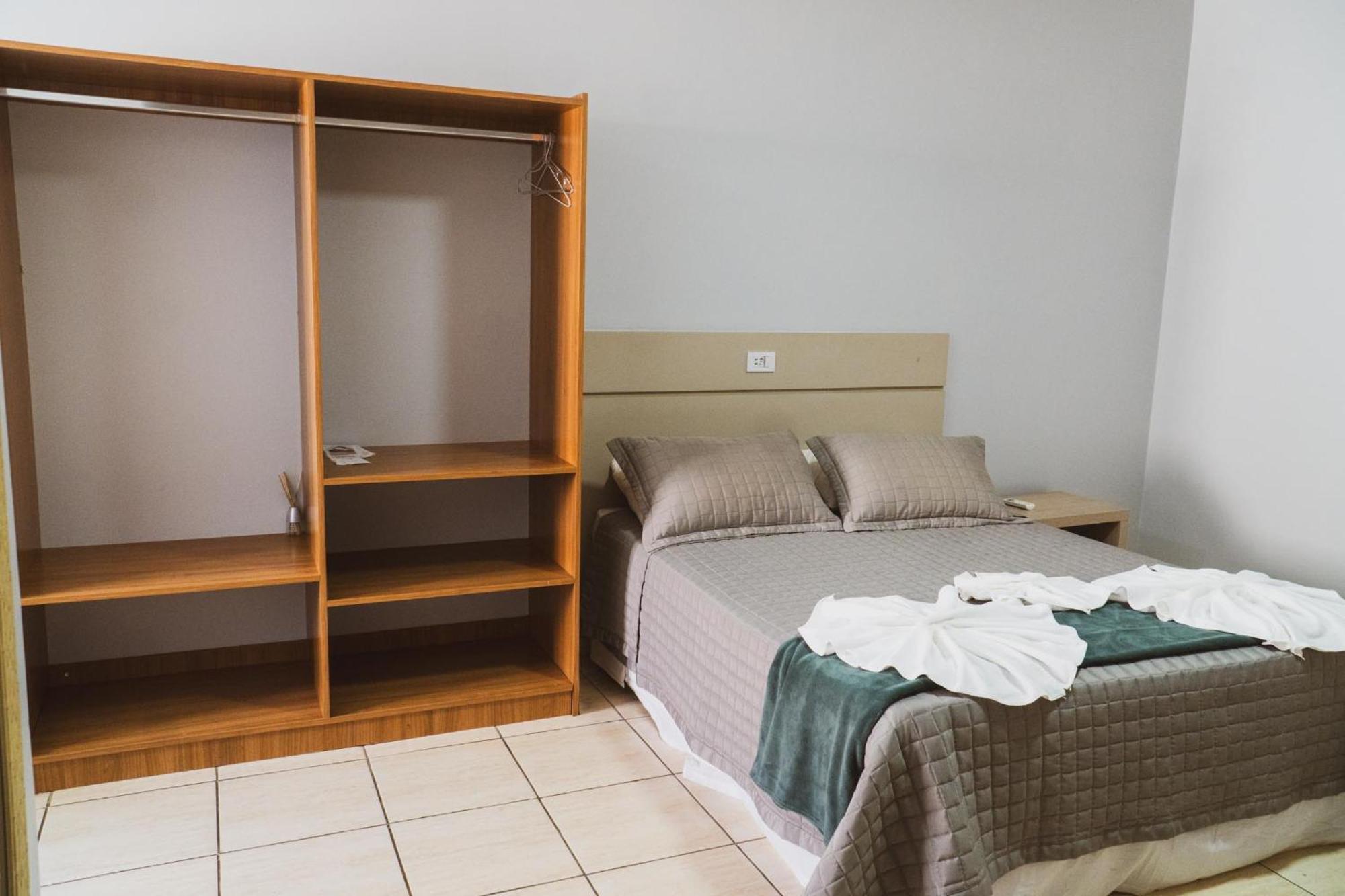 Hotel Casablanca Санта-Барбара-д'Уесті Екстер'єр фото